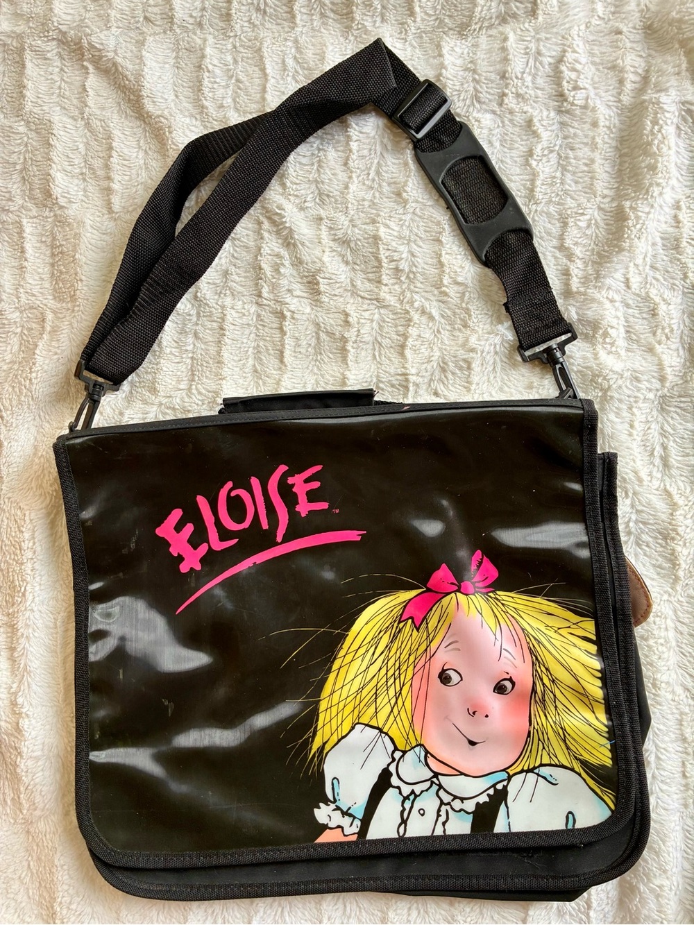 Rare! Y2K Eloise Licensing International Messenger Bag